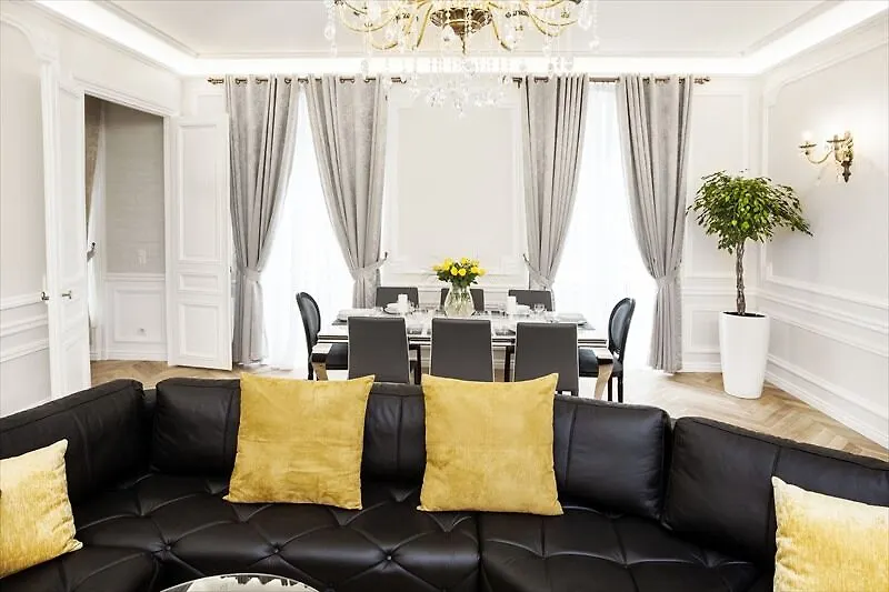 My - Champs Elysees Apartament *